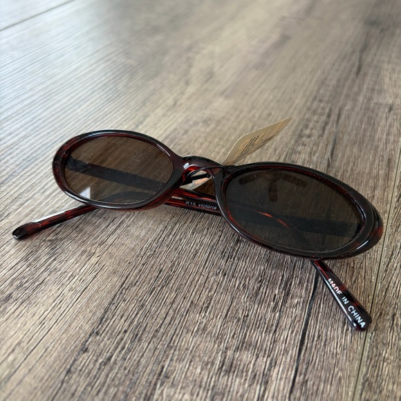 Accessories - Tortoise Shell Sunglasses